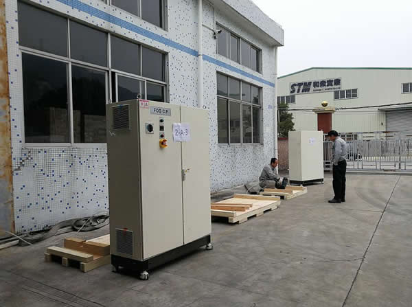 东友工厂包装现场